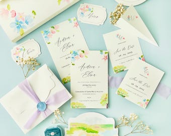 Invitación de boda romántica con motivos florales, papelería nupcial completa que incluye invitación, sobre y tarjeta para reservar la fecha, bolsa de boda, etc.