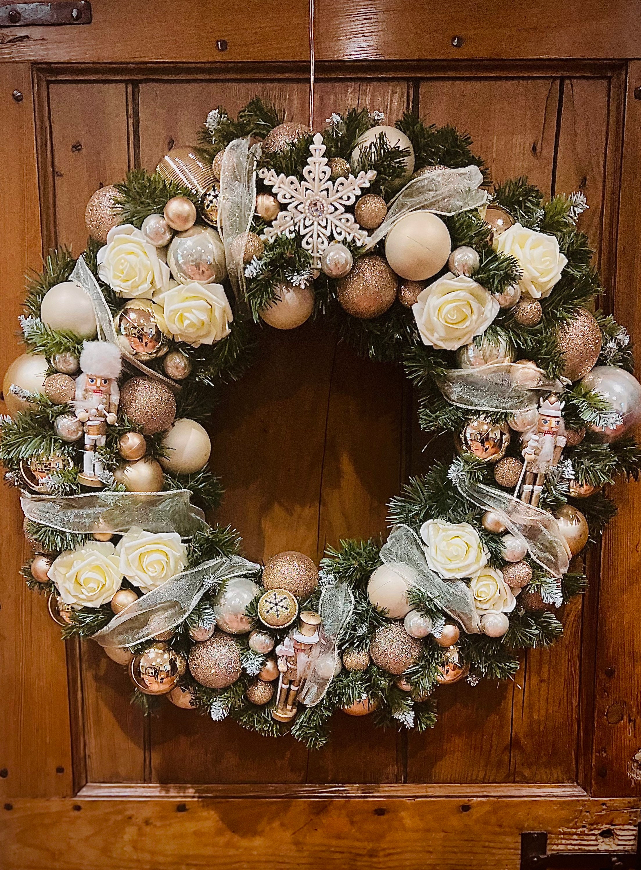 Cream christmas wreath Clearance