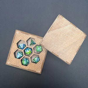 Drachenschuppen-Würfelbox mit magnetischem Deckel
