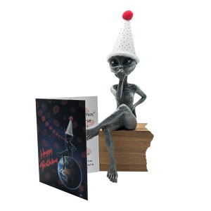 Alien Statue „Flirty“ 10 Zoll H Figur Geburtstag Wohndekor mit personalisierter Alien Geburtstagskarte und QR Aktivierter Überraschungs Video Gruß