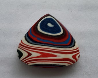 Fordite cabochon: natuurlijke auto-emaille edelsteen