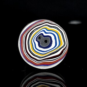 Cabochon Fordite : pierre de peinture automobile (26,4 x 5,4 mm)
