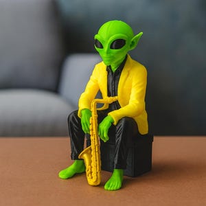 Alien Jazz Figurine | 3D Printed Alien Music Decor