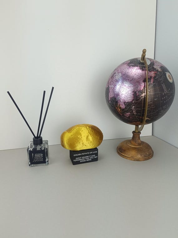 ビンテージ　作家　unknown golden potato object脅威 Golden Potato of Luck - Desk Decoration - 3D Printed - Office