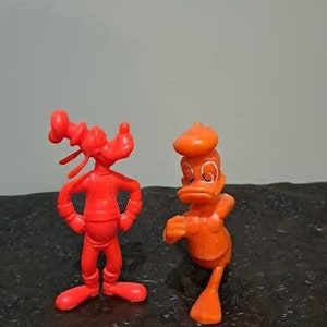 1971 Vintage Marx Disney Red Goofy and Donald Duck Orange Walt Disney.