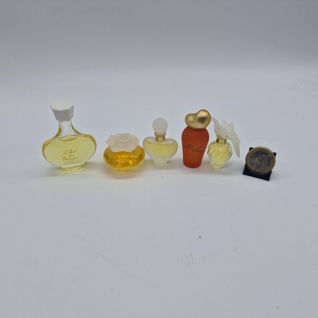 Set of 5 Vintage Nina Ricci Perfume Miniatures – Includes Fleur De