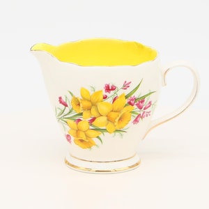 Jarrita para la leche, est. 1846, old royal, bone china England