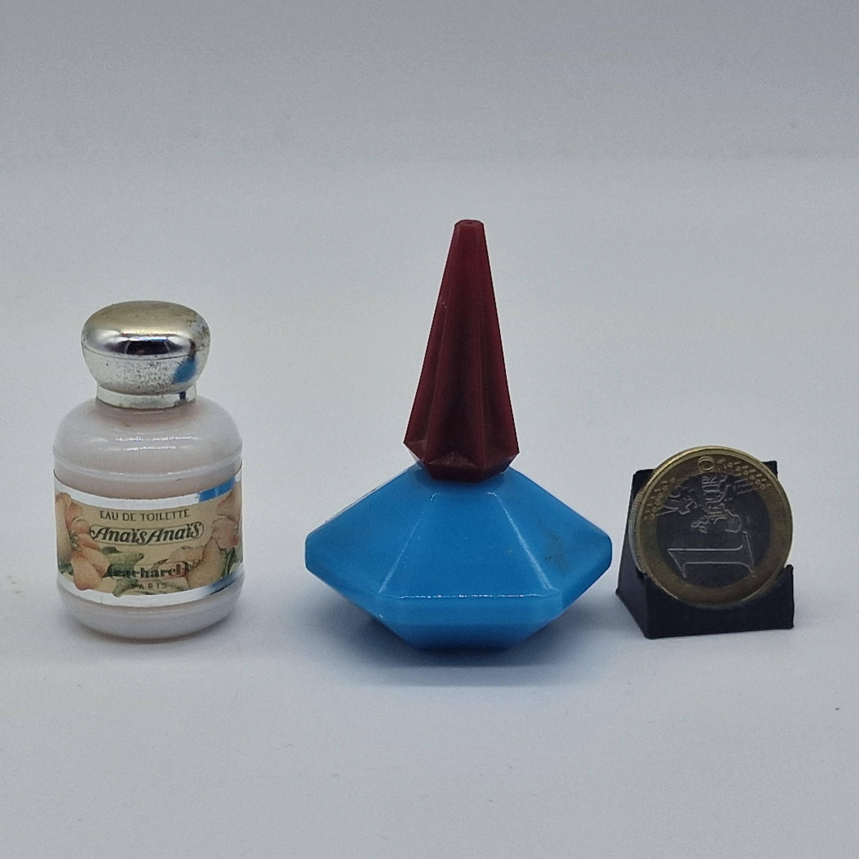 Cacharel Lou Lou 香水 青と赤の六角形デザイン Vintage瓶 Cacharel Loulou - Etsy