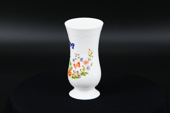 Aynsley Cottage Garden Vase, Fine Bone China Porzellan, Vintage Englische Blumenvase, Hergestellt in England, Schmetterling Dekor