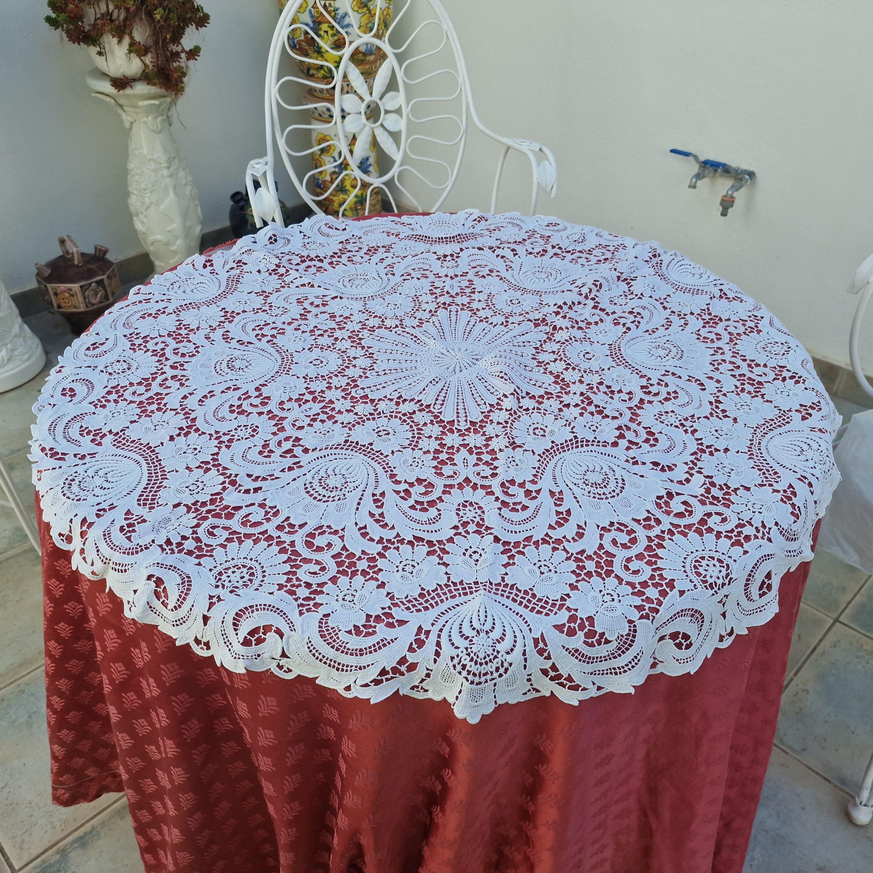 Round White Needle Lace Tablecloth Ø 80 Cm, Handmade Vintage 1950s