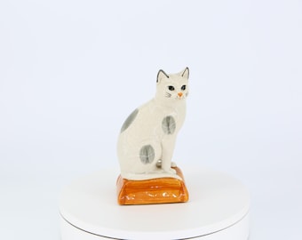 Vintage Takahashi Staffordshire Style Cat Figurine