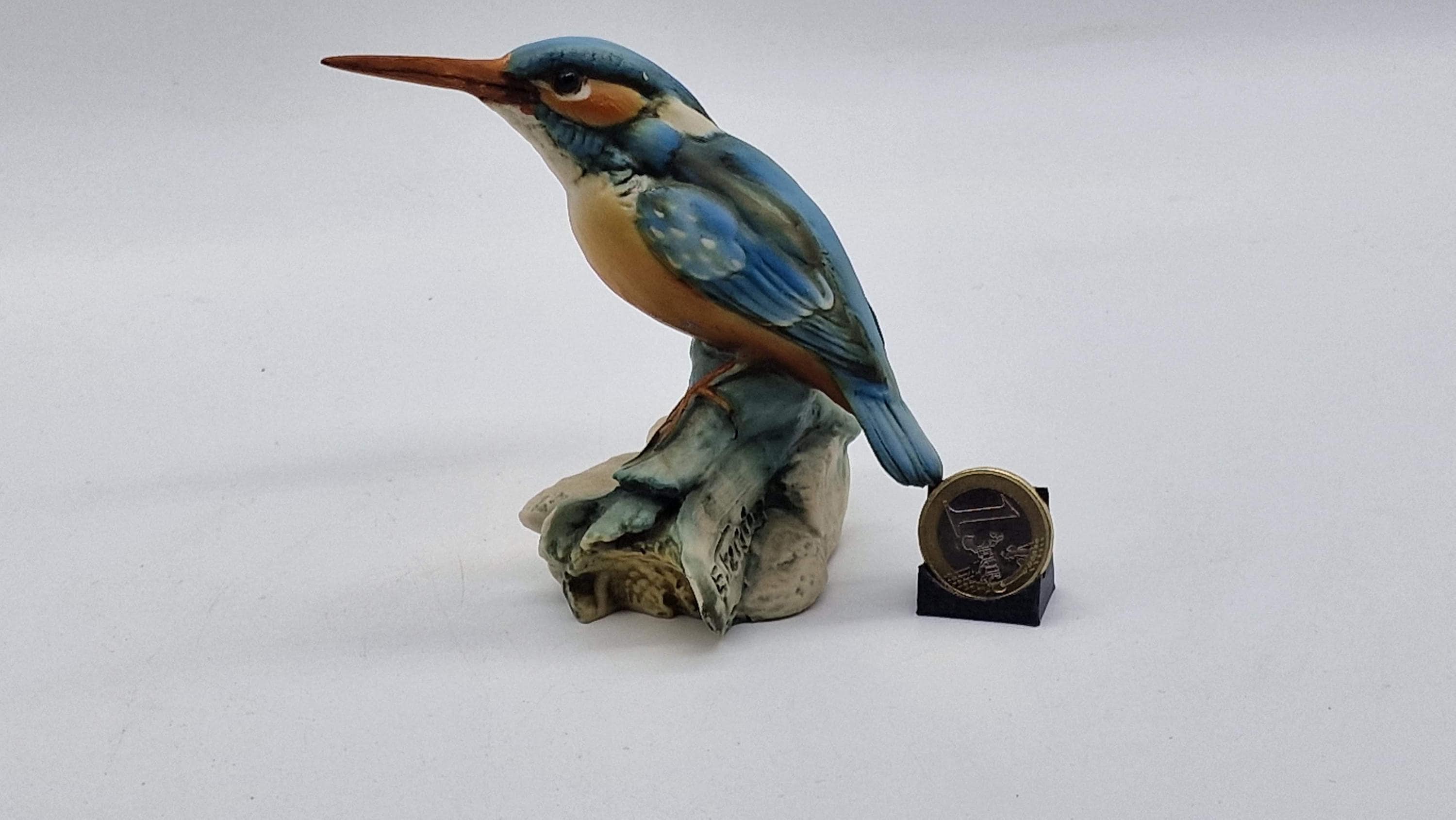 Vintage Capodimonte Figurine – Kingfisher on a Branch