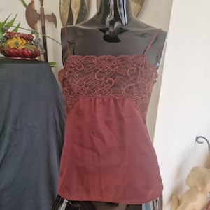 Vintage 1980s camisole and lace top, silk with elastane in burgundy red, thin straps, size S