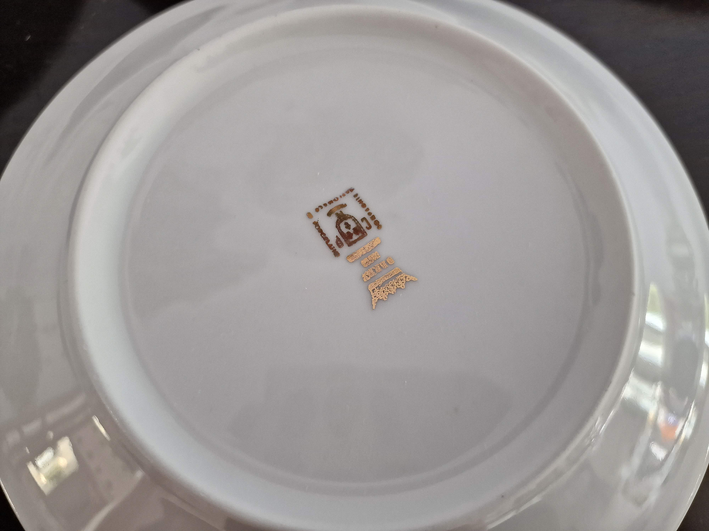 Set of 6 Vintage 'métiers Du Vieux Paris' Porcelain Plates, Berry