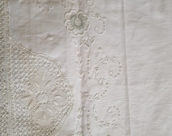 Vintage set: flat sheet and pillowcase. Fine linen lace. french bedding