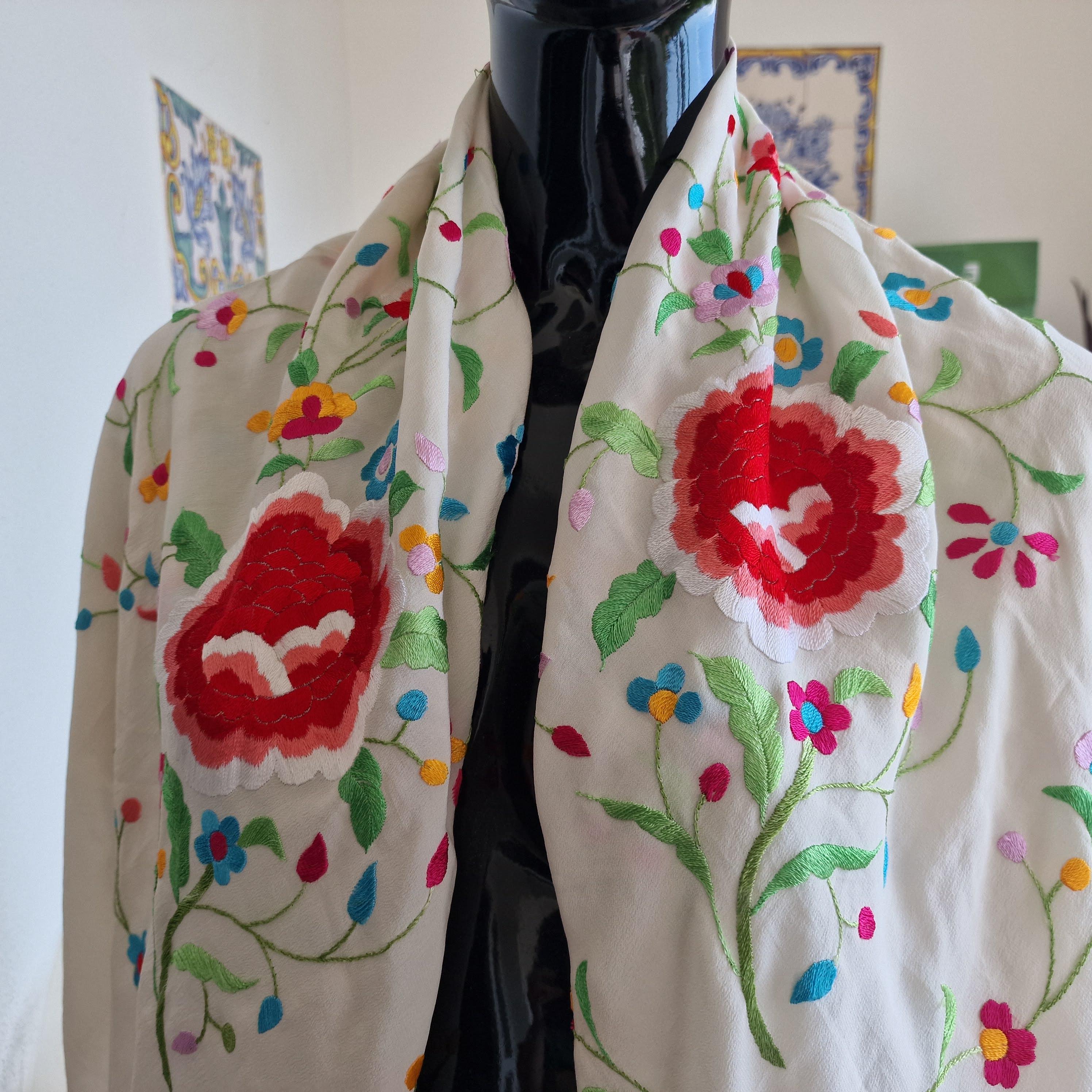 Châle Foulard Vintage En Soie Lourde - Grand Format 110 Cm X 110 Cm - Motifs Multicolores, Très Bon état