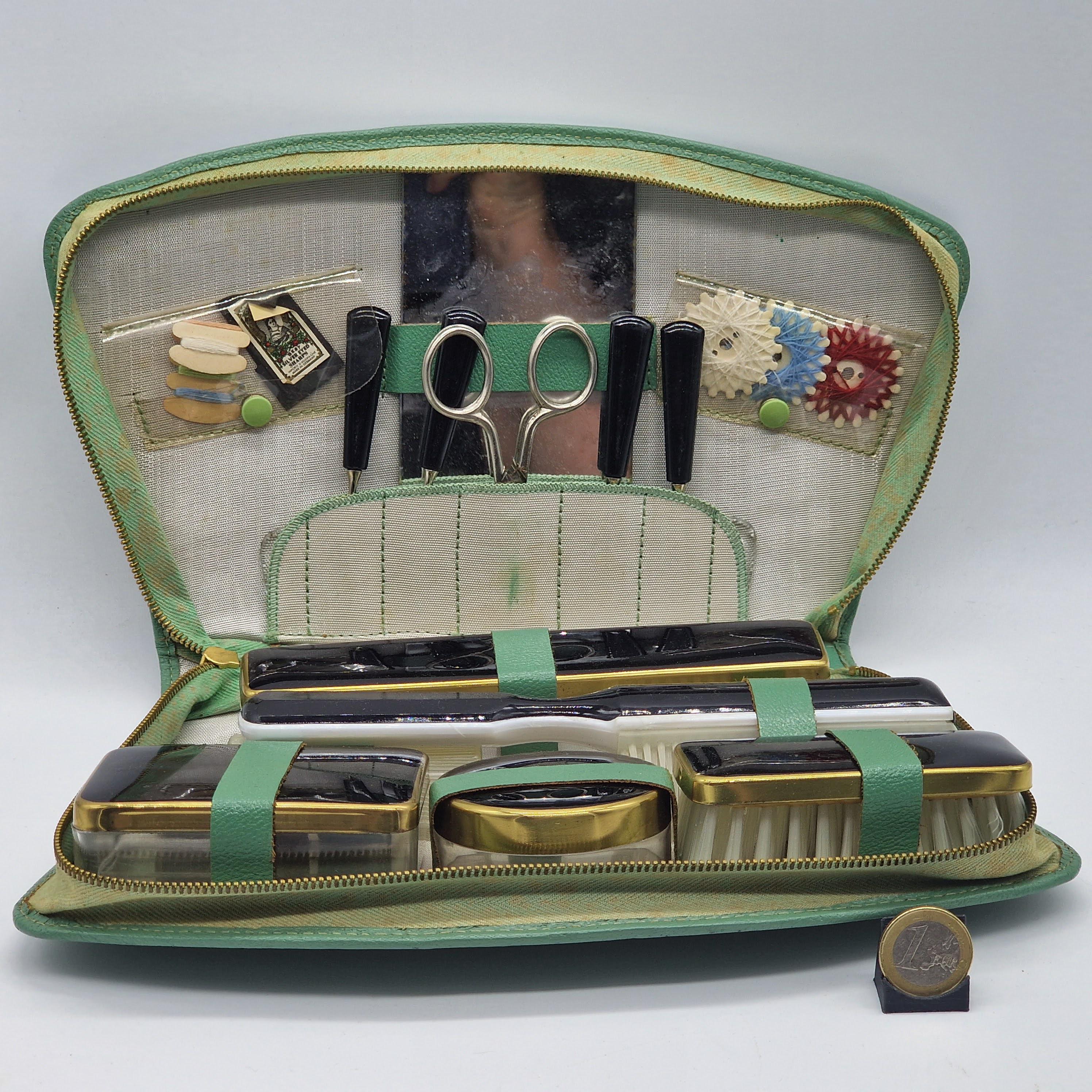 Vintage 1950s-1960s Toiletry Travel Set – Mint Green Case With