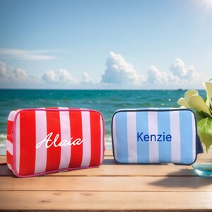 Türkische Küsten Strandtasche, gestreifte Kosmetiktasche, Adrette Kulturtasche, rosa, rot, blau Brautjungfern Vorschlag Geschenke, Bachelorette Bevorzugungen.