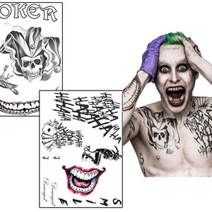 Puede incluir: Un conjunto de tatuajes temporales con el personaje del Joker de la película Escuadrón Suicida. Los tatuajes incluyen una calavera con un gorro de bufón, una boca riendo y la palabra "HAHAHA" repetida varias veces.