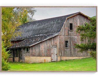 Rustic Barn Photo: Old Country Barn. Farmhouse Decor (Instant Download).