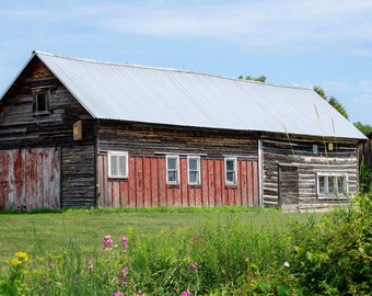 Red Barn Photo: Wisconsin Summer Landscape. (Digital Download).