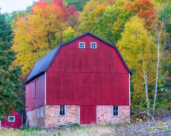 Red Barn in Autumn Photo:  Fall Landscape Wall Art. (Instant Download).