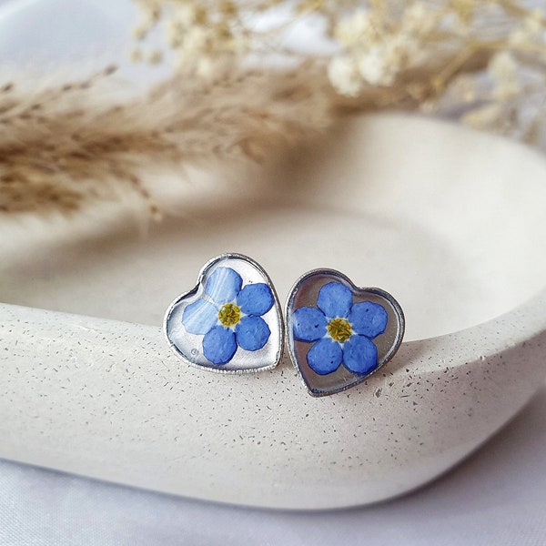 Heart forget me not stud earrings, non tarnish jewelry with real flowers, cute adornment for young women