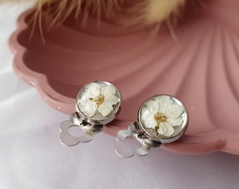 Botanical clip-on earrings for her, jewelry for non pierced ears, real flower non tarnish clip-on earrings