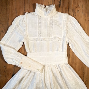 Vintage Ende 70er Jahre Laura Ashley Braut weißes Präriekleid