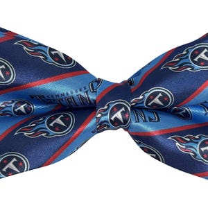 Tennessee Titans Bow Tie – NFL Football Team Necktie – Titans Fan Formal Accessory – Game Day & Tailgate Wear – Groomsmen Sports Gift
