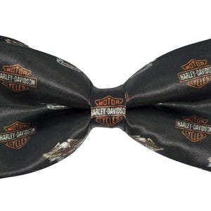 Harley Davidson Bow Tie – NEW! Men’s Black Harley Davidson Clip-On Bow Tie – Classic Harley Davidson Accessory – Motorcycle Fan Bow Tie