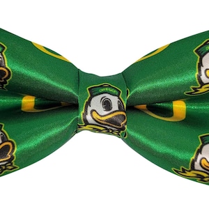 Pajarita de Oregón - Verde y amarilla - Pajarita pre-anudada para hombre - Ropa formal de los Ducks de la Universidad de Oregón - Regalo para el día del partido - Accesorio para fanáticos de Oregón