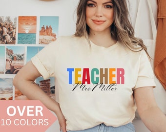 Maglietta personalizzata con il nome dell'insegnante, T-shirt personalizzata per insegnanti, T-shirt personalizzata per insegnanti, Insegnante di scuola materna, Maglietta per insegnanti di scuola elementare, Regalo per insegnanti