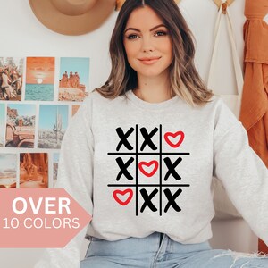XOXO Valentines Day Shirt, Tic Tac Toe Heart Valentines Sweatshirt, Valentines Day Crewneck for Women, Couples Valentines Day Matching Gift