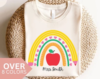 Maglietta personalizzata con nome per insegnanti, T-shirt personalizzata per insegnanti, T-shirt personalizzata per insegnanti, Maglietta con nome per insegnanti di scuola materna, Regalo personalizzato per insegnanti