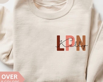 Felpa personalizzata LPN, maglietta LPN personalizzata, maglione infermiere RN, regalo di apprezzamento per infermiere LPN, girocollo per infermiere pratico autorizzato, pullover LPN