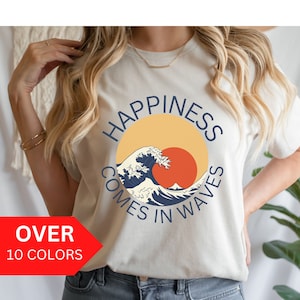 Geluk komt in Waves Shirt, Oceaan en Zonsondergang T-shirt, Zomervakantie T-shirt, Zomerreis Shirt, Surf Lover Shirt, Beach Vibes Tshirt