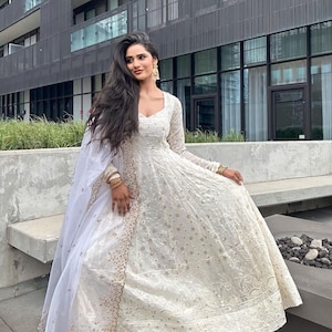 White sales ethnic gown