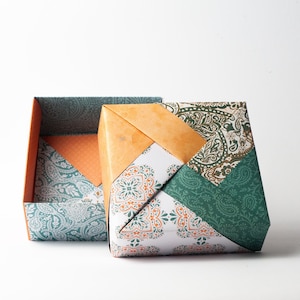 Box Origami GRAPHIC (16x16cm or 19x19cm) color of your choice