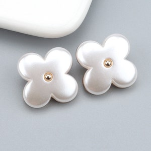 Metal White Satin Pearl Buttons-6Pcs Clover Star Pentagrams Button for Sewing-Blazer/Jacket/Coat/Sweater/Cardigan A-Clover