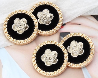 Botones metálicos con forma de flor de camelia: detalle de cadena dorada y negra (6 unidades)