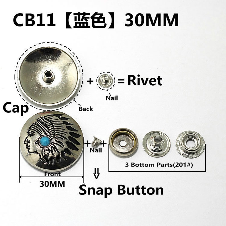 Peut inclure: Un bouton pression argent&eacute; de 30 mm de diam&egrave;tre. L'avant du bouton pr&eacute;sente un motif am&eacute;rindien avec une pierre turquoise. L'arri&egrave;re du bouton est uni. Le bouton est compos&eacute; de quatre parties : un capuchon, un clou et trois parties inf&eacute;rieures.