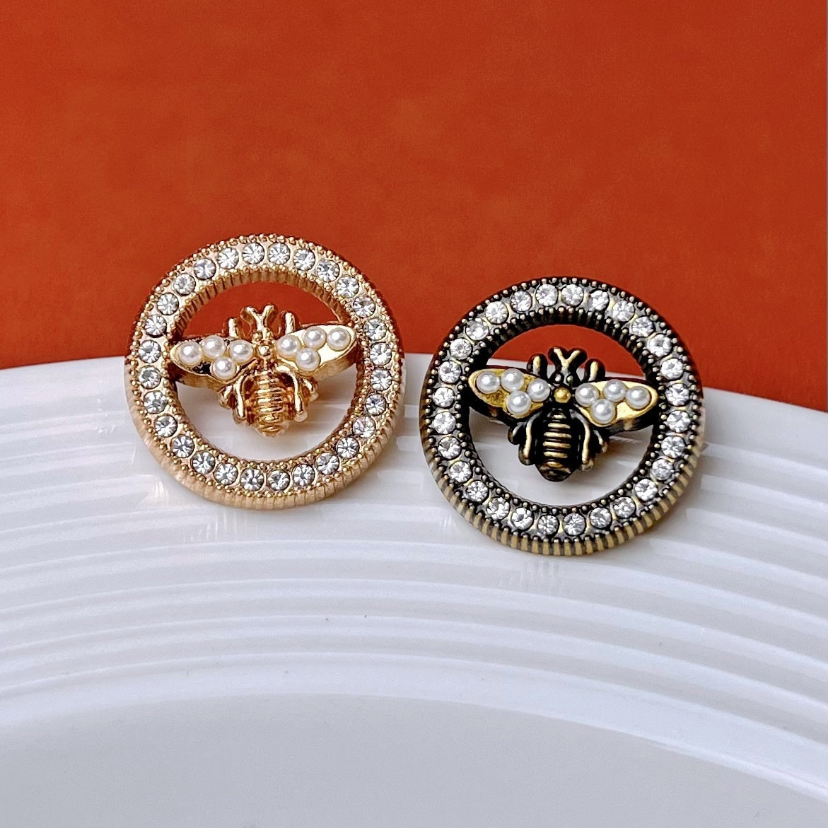 Gucci bee coat online