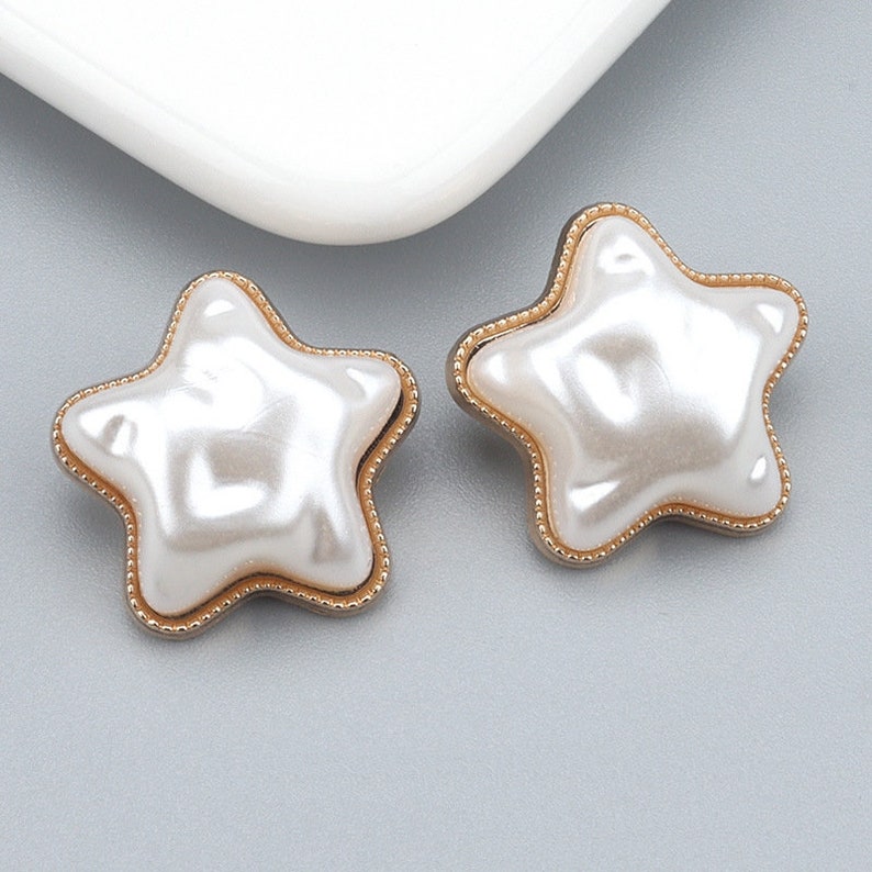 Metal White Satin Pearl Buttons-6Pcs Clover Star Pentagrams Button for Sewing-Blazer/Jacket/Coat/Sweater/Cardigan Star