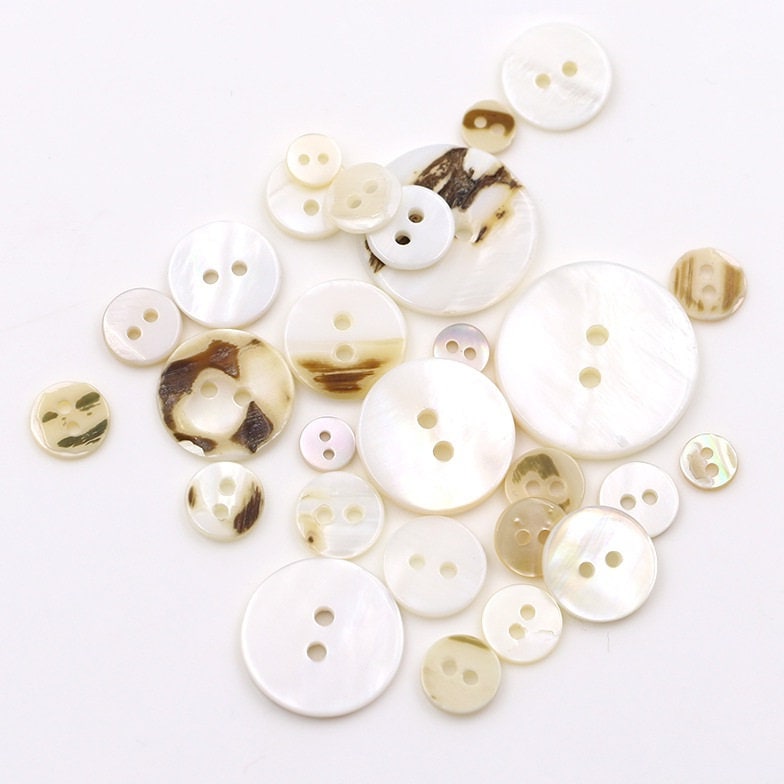 Bottoni In Madreperla Naturale – Conchiglia Di Tahiti – 12 Pezzi Diametri 20, 23, 25 Mm – Bottoni Classici A Doppio Foro Per Camicie, Giacche E Camicette - 3