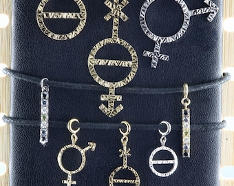 Collar con colgante de plata de ley con la bandera del orgullo agénero, pangénero y bigénero: dije - Joyería LGBTQ+