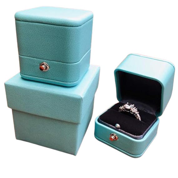 Turquoise Luxury Vintage Design Soft Leather Ring Box Wedding Ring Box For Proposal Engagement Presentation Gift Box Turquoise Teal Blue