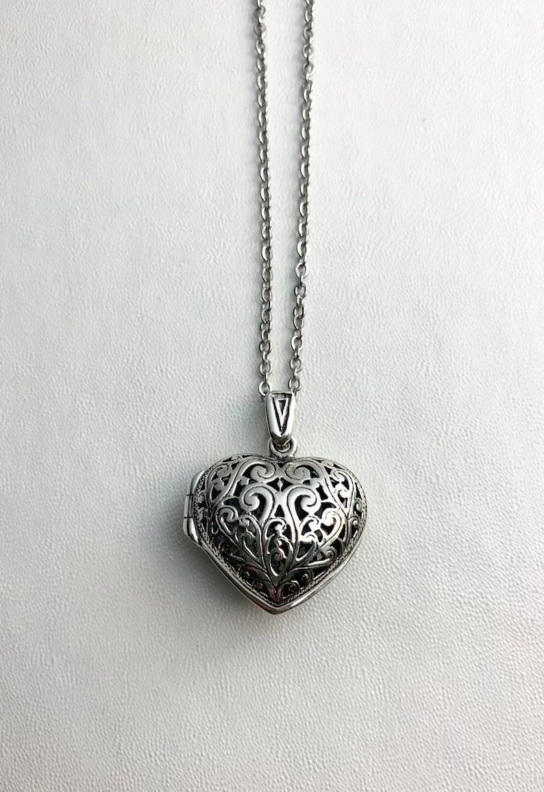 18ct Heavy Yellow Gold Plated Green Filigree Heart Locket - USA Made main image 1