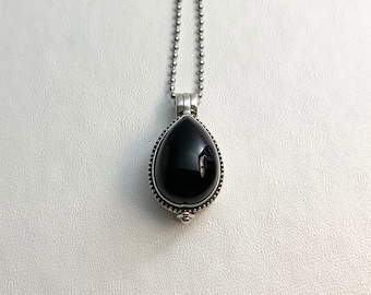STERLING SILVER Vintage Style Box Locket with Black Onyx cabochon on 24" necklace For pills, mementos, hair