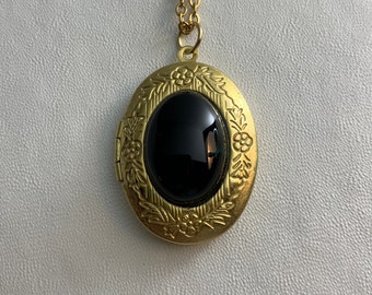 VINTAGE Style Brass Oval Locket with Black Onyx cabochon on 18" necklace.